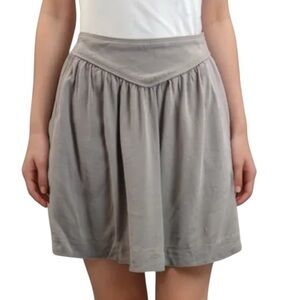 Wilfred Gabriella mini skirt with v-waist in light grey Sz L excellent condition